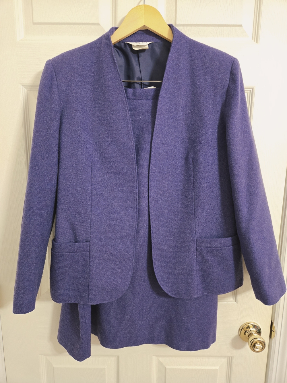 Tan Jay Vintage Women's Purple Collarless Wool Blend Jacket And Skirt Size 14